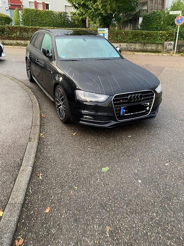 Schwarz Gebraucht 2015 Audi A4 S-Line Kombi | 8.750 € - Bild 1/4