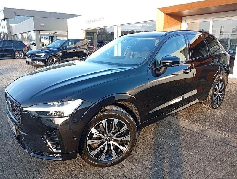 Gebraucht Volvo XC60 Plus 250 PS (183 kW) 2025 Onyx black / metallic SUV