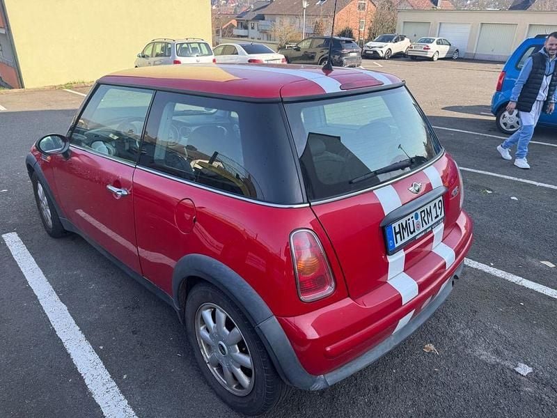 Gebraucht Mini ONE 90 PS (66 kW) 2002 Rot Kleinwagen