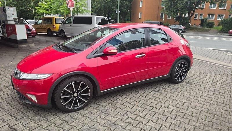 Gebraucht Honda Civic 140 PS (102 kW) 2009 Rot Limousine