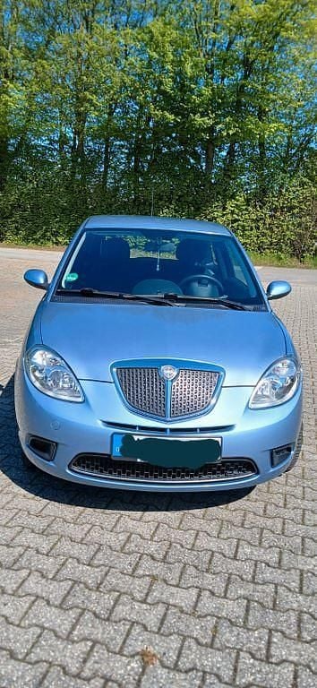 Second-hand Lancia Ypsilon 60 CP (44 kW) 2009 Albastru Hatchback