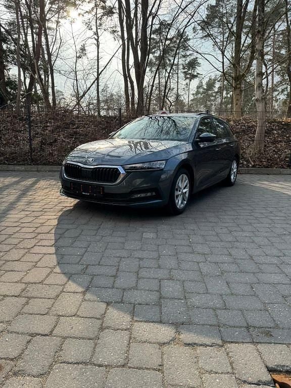 Gebraucht Skoda Octavia Ambition 110 PS (80 kW) 2021 Silber Kombi