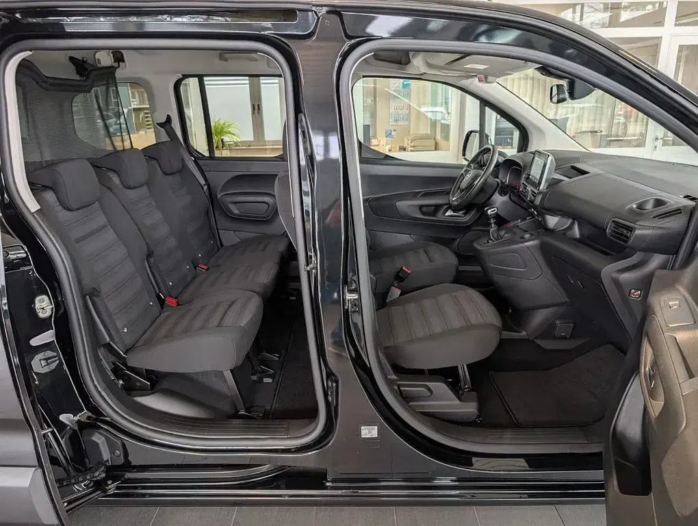 Gebraucht Opel Combo Life 131 PS (96 kW) 2022 Schwarz Van / Kleinbus