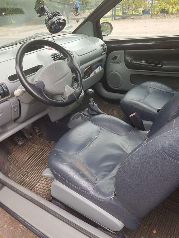 Blau Gebraucht 2003 Renault Twingo Initiale Kleinwagen | 1.100 € (Guter Preis) - Bild 1/4