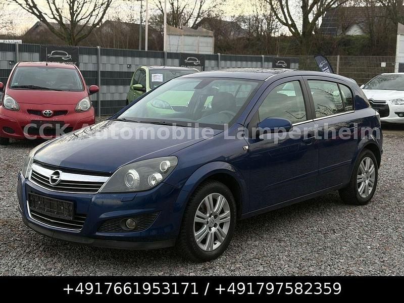 Blau Gebraucht 2009 Opel Astra Innovation Limousine | 2.499 € (Guter Preis) - Bild 1/4
