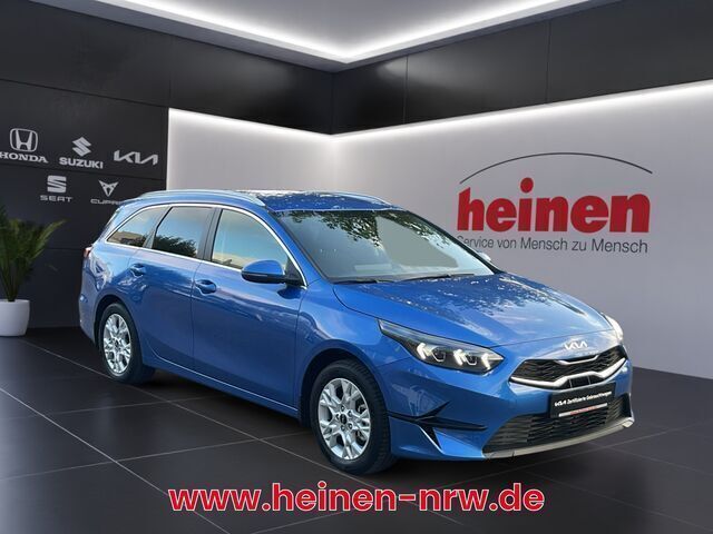 Gebraucht Kia Ceed 140 PS (102 kW) 2024 Andere farbe Kleinwagen