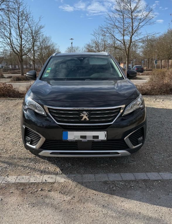 Schwarz Gebraucht 2019 Peugeot 5008 GT-line Van / Kleinbus | 17.500 € (Guter Preis) - Bild 1/4
