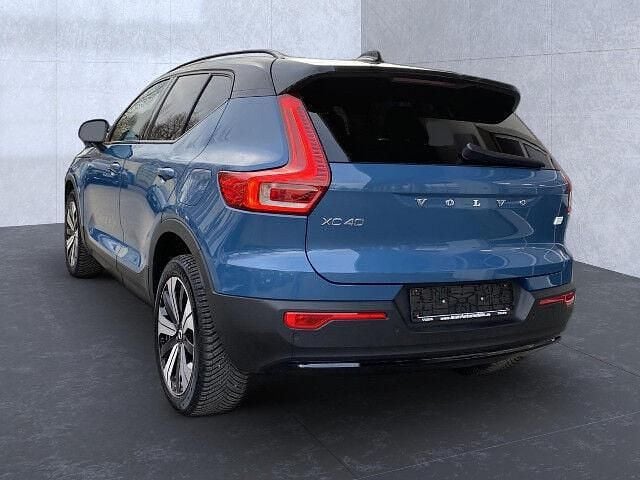 Second-hand Volvo XC40 Core 185 kW (252 CP) 2022 Negru SUV