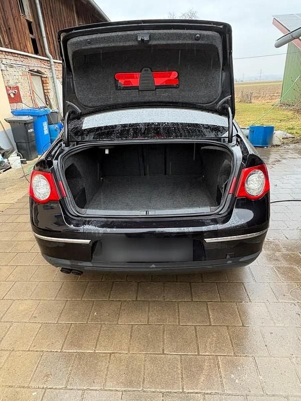 Gebraucht VW Passat 140 PS (102 kW) 2008 Schwarz Limousine