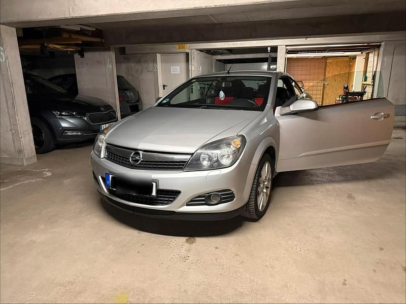Silber Gebraucht 2006 Opel Astra Cabriolet Cabrio | 2.199 € (Guter Preis) - Bild 1/4