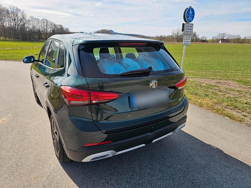Używany MG ZS 116 KM (85 kW) 2025 Zielony SUV