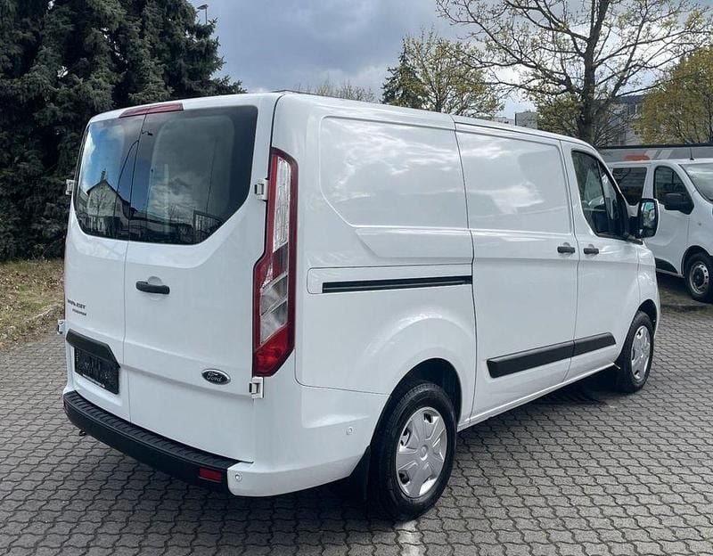 Gebraucht Ford Transit Custom 105 PS (77 kW) 2021 Weiß Van / Kleinbus
