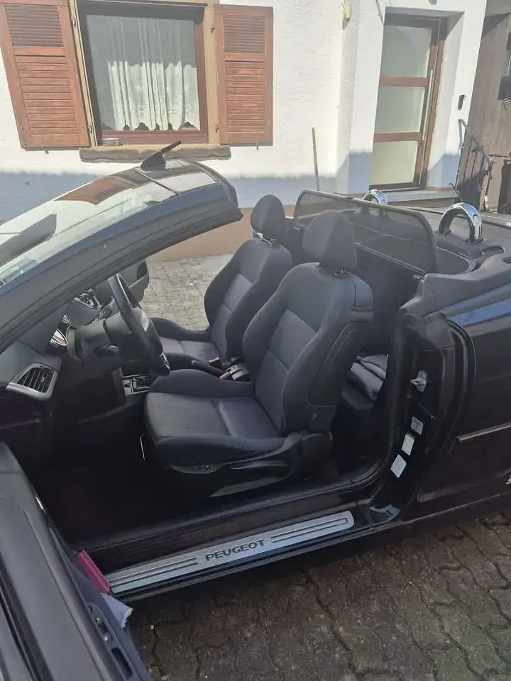 Gebraucht Peugeot 207 CC Access 120 PS (88 kW) 2014 Schwarz Cabrio