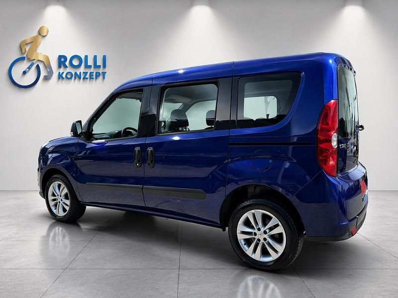 Second-hand Opel Combo 105 CP (77 kW) 2012 Albastru Monovolum