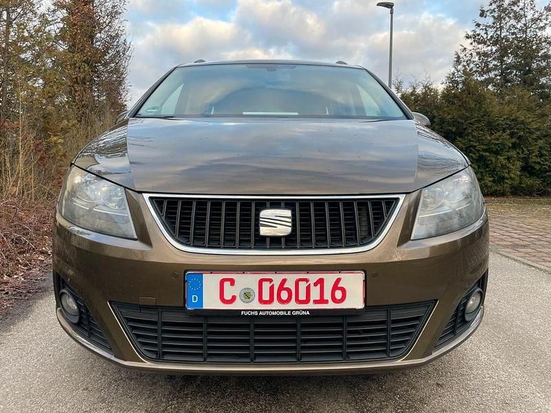 Gebraucht Seat Alhambra Style 140 PS (102 kW) 2012 Braun Van / Kleinbus