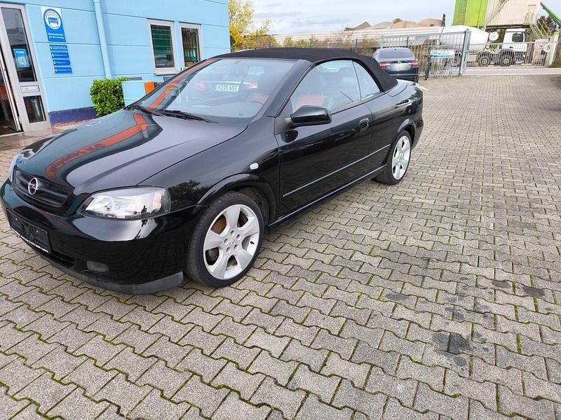 Gebraucht Opel Astra Cabriolet 147 PS (108 kW) 2004 Schwarz Cabrio