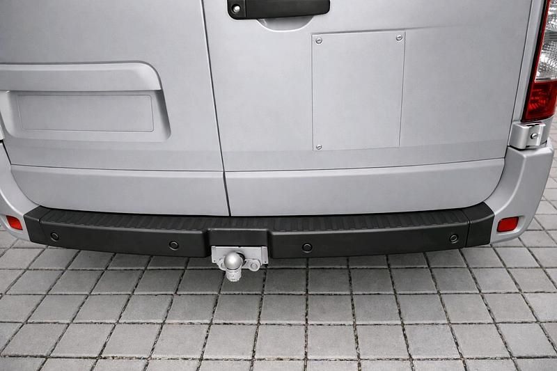 Gebraucht Opel Movano 130 PS (95 kW) 2017 Silber Van / Kleinbus