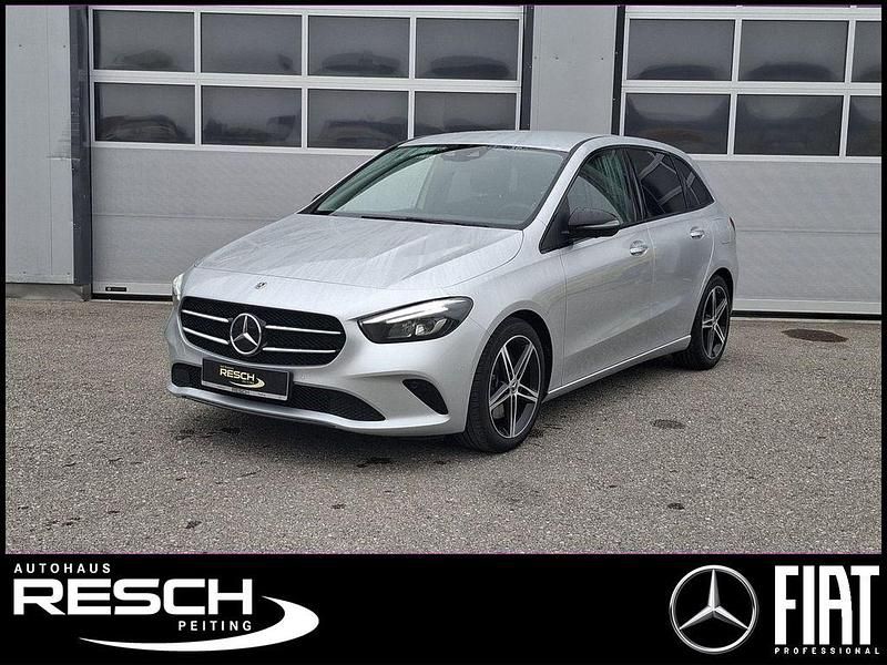 Silber Gebraucht 2020 Mercedes B250 Progressive Van / Kleinbus | 29.690 € (Fairer Preis) - Bild 1/4