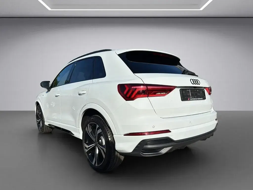 Gebraucht Audi Q3 S-Line 150 PS (110 kW) 2025 White metallic SUV