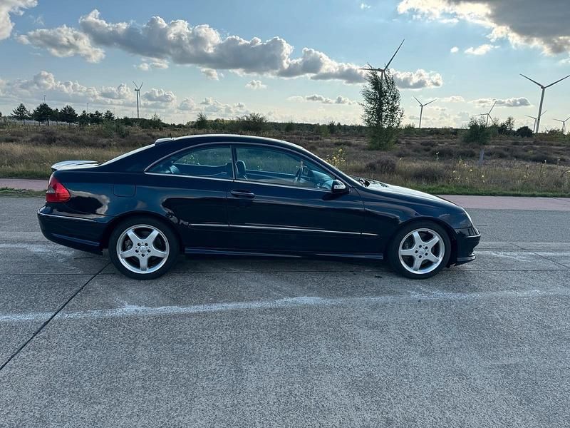 Blau Gebraucht 2003 Mercedes CLK55 AMG AMG Coupé | 8.750 € - Bild 1/4