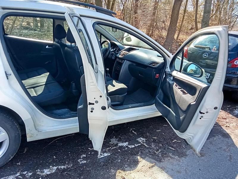 Gebraucht Peugeot 207 90 PS (66 kW) 2008 Gelb Kleinwagen