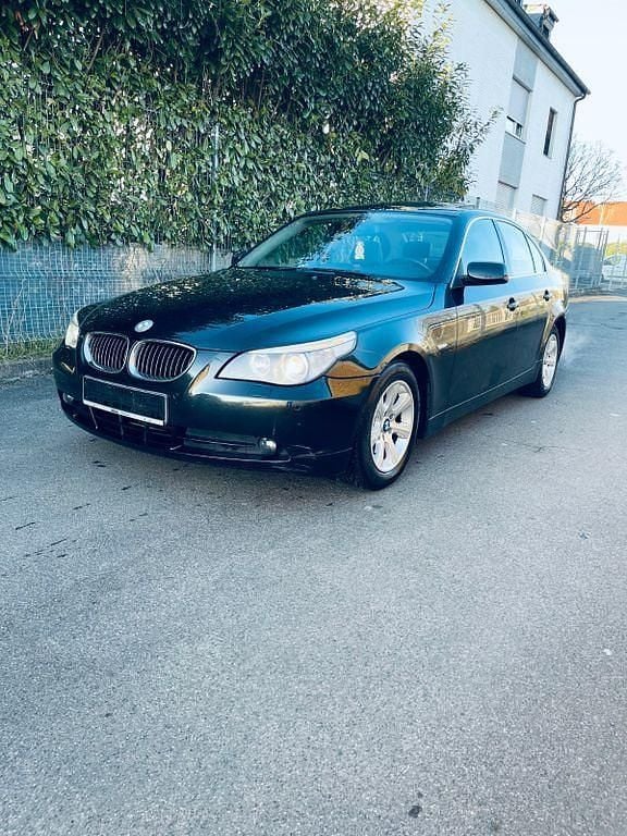 Schwarz Gebraucht 2006 BMW 523 Advantage Limousine | 4.200 € (Superpreis) - Bild 1/4