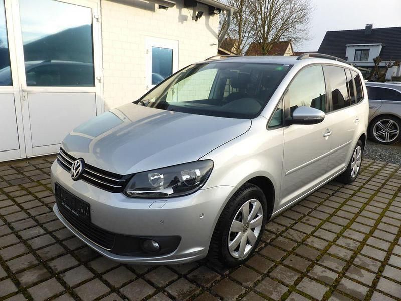 Silber Gebraucht 2013 VW Touran Comfortline Van / Kleinbus | 9.890 € (Fairer Preis) - Bild 1/4