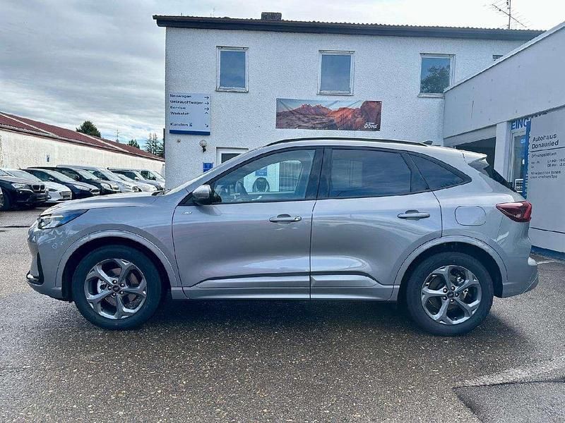Neu Ford Kuga ST-Line 186 PS (136 kW) 2025 Solarsilber SUV