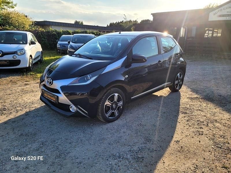 Gebraucht Toyota Aygo X-clusiv 69 PS (50 kW) 2014 Schwarz Kleinwagen