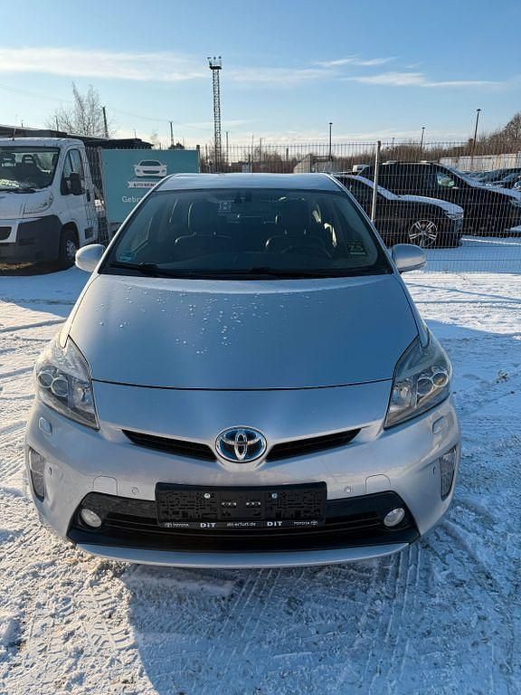Gebraucht Toyota Prius Executive 99 PS (72 kW) 2014 Silber Limousine