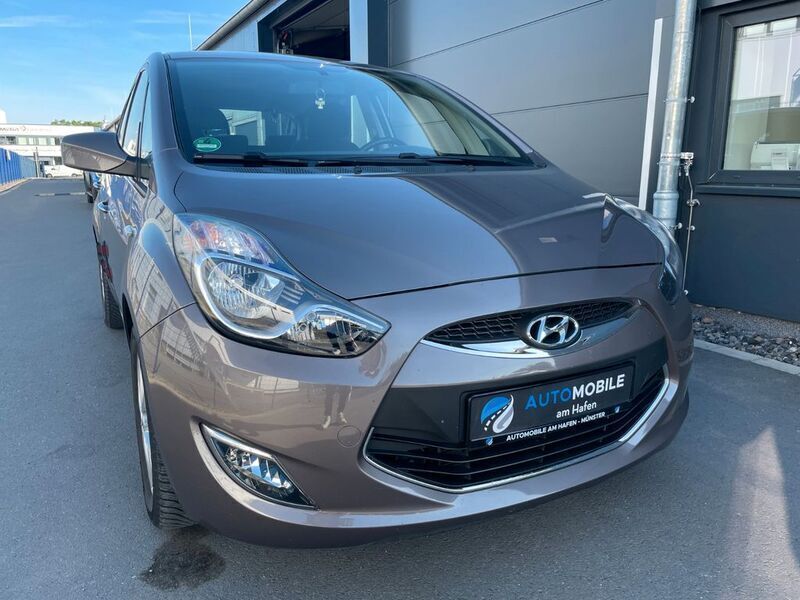 Gebraucht 2015 Hyundai ix20 Van / Kleinbus | 11.990 € (Fairer Preis) - Bild 1/4