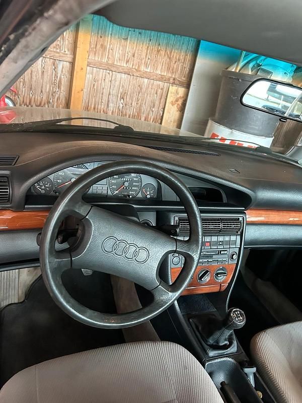 Second-hand Audi 100 133 CP (97 kW) 1991 Roșu Berlinǎ