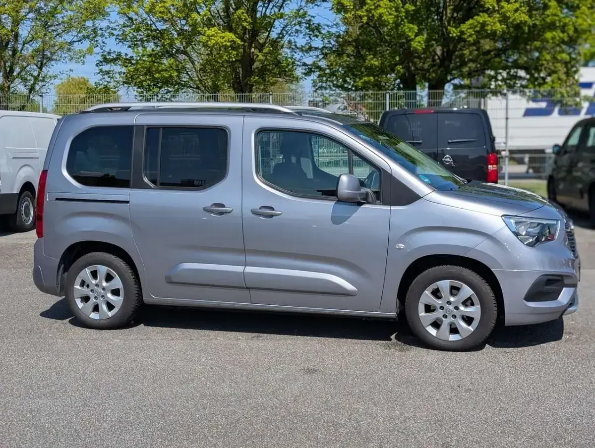 Gebraucht Opel Combo Innovation 110 PS (80 kW) 2019 Grau Van / Kleinbus