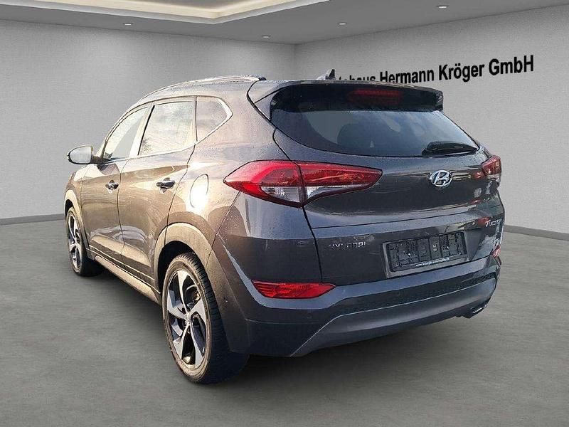 Gebraucht Hyundai Tucson Premium 177 PS (130 kW) 2016 Moon rock / met SUV