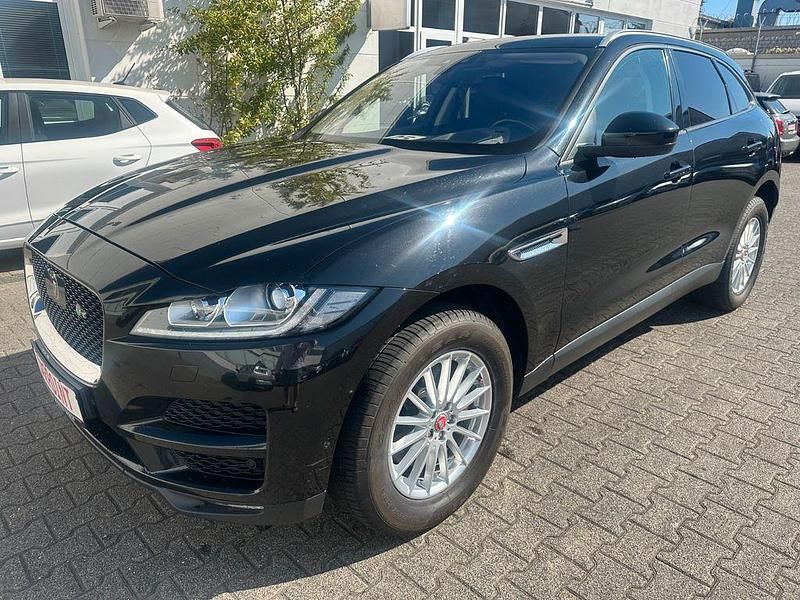 Schwarz Gebraucht 2016 Jaguar F-Pace SUV | 15.950 € (Fairer Preis) - Bild 1/4