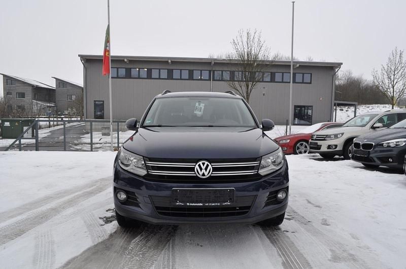 Gebraucht VW Tiguan Trendline 122 PS (89 kW) 2012 Blau SUV