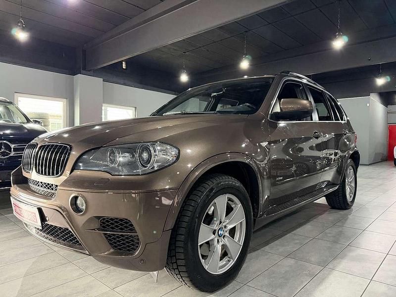 Second-hand BMW X5 Comfort Edition 245 CP (180 kW) 2012 Maro SUV