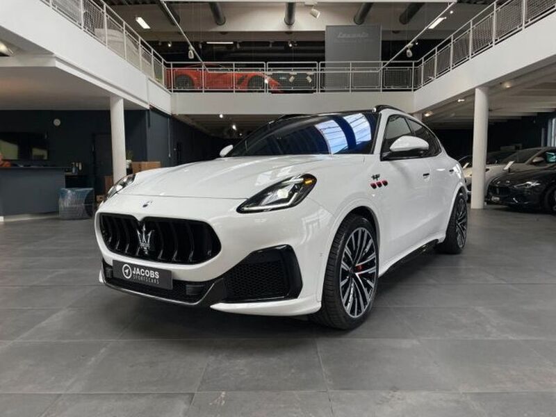 Weiß Gebraucht 2023 Maserati Grecale SUV | 96.800 € (Teuer) - Bild 1/4