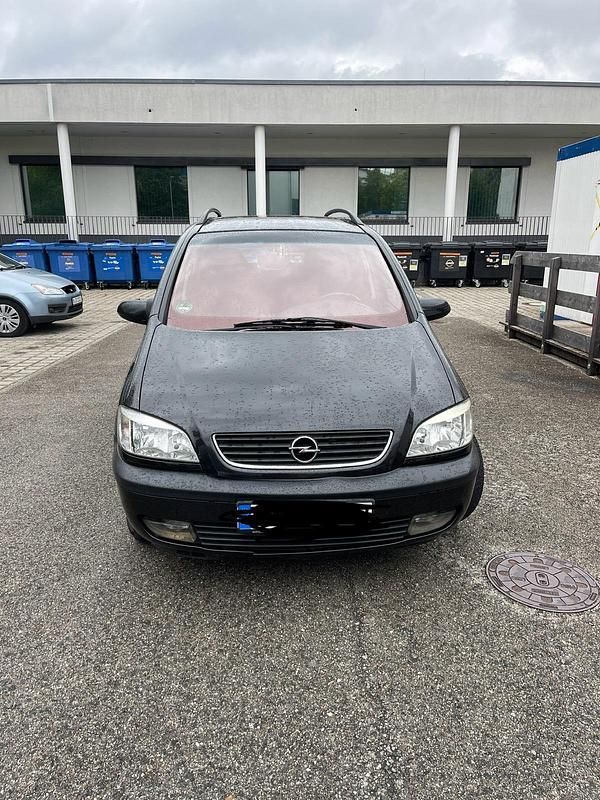 Schwarz Gebraucht 2000 Opel Zafira Van / Kleinbus | 1.100 € - Bild 1/4