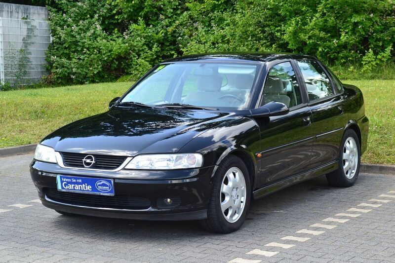 Schwarz Gebraucht 1999 Opel Vectra Sport Limousine | 2.999 € (Etwas zu teuer) - Bild 1/4