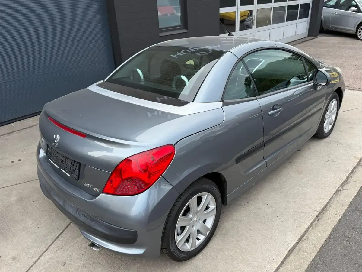 Gebraucht Peugeot 207 CC 120 PS (88 kW) 2007 Grau Cabrio