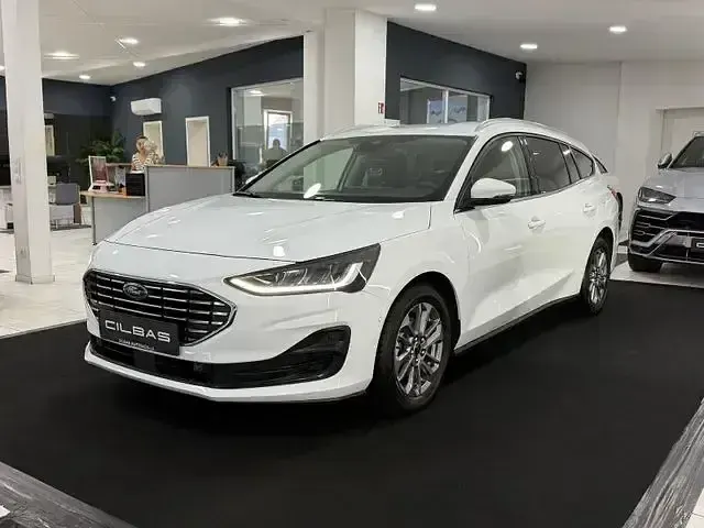 Gebraucht Ford Focus Titanium 116 PS (85 kW) 2023 Weiß Kombi