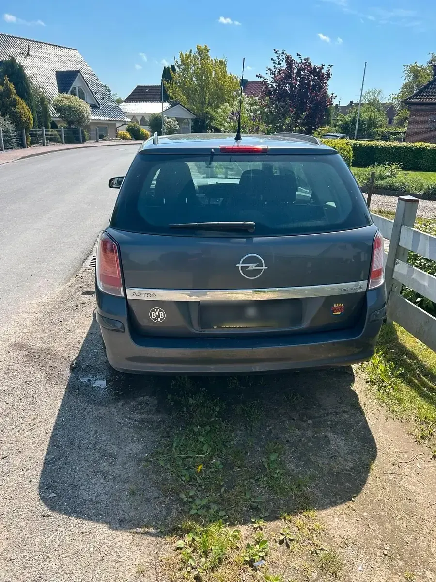 Gebraucht Opel Astra 90 PS (66 kW) 2009 Grau Kombi