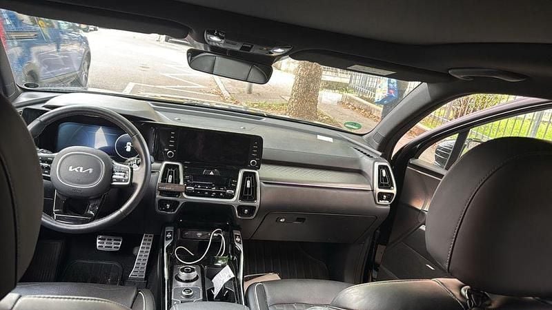 Schwarz Gebraucht 2023 Kia Sorento Platinum SUV | 49.900 € - Bild 1/4