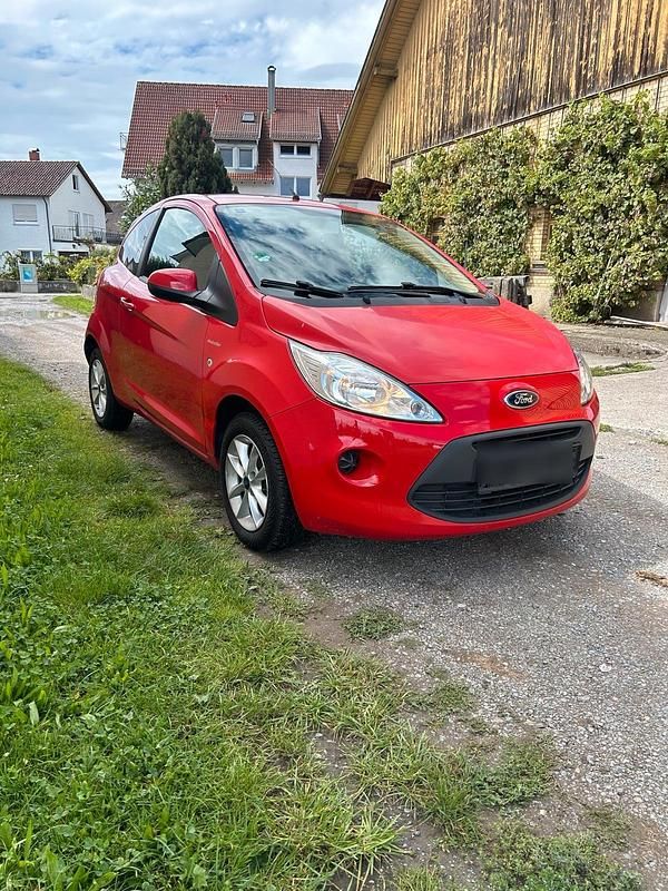 Rot Gebraucht 2013 Ford Ka Kleinwagen | 4.200 € (Etwas zu teuer) - Bild 1/4