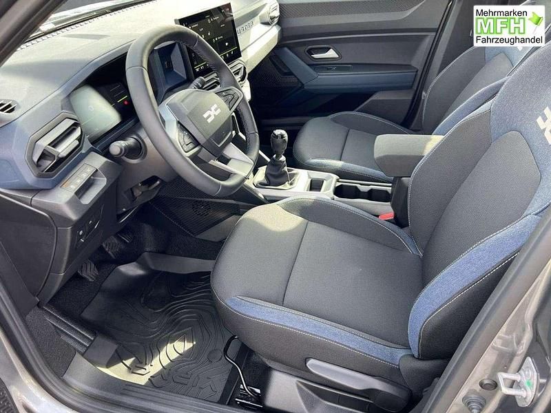 Neu Dacia Duster Journey 101 PS (74 kW) 2025 Dolomitgrau SUV