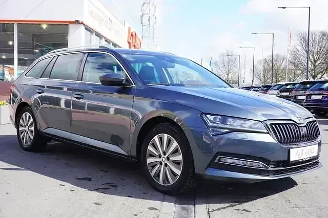 Gebraucht Skoda Superb Style 150 PS (110 kW) 2021 Grau Kombi