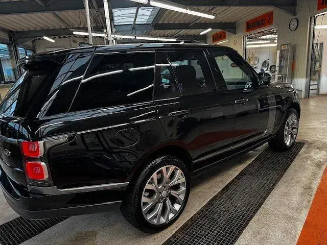 Gebraucht Land Rover Range Rover Autobiography 525 PS (386 kW) 2021 Schwarz SUV