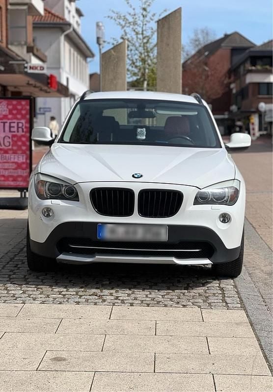 Second-hand BMW X1 143 CP (105 kW) 2011 Alb SUV