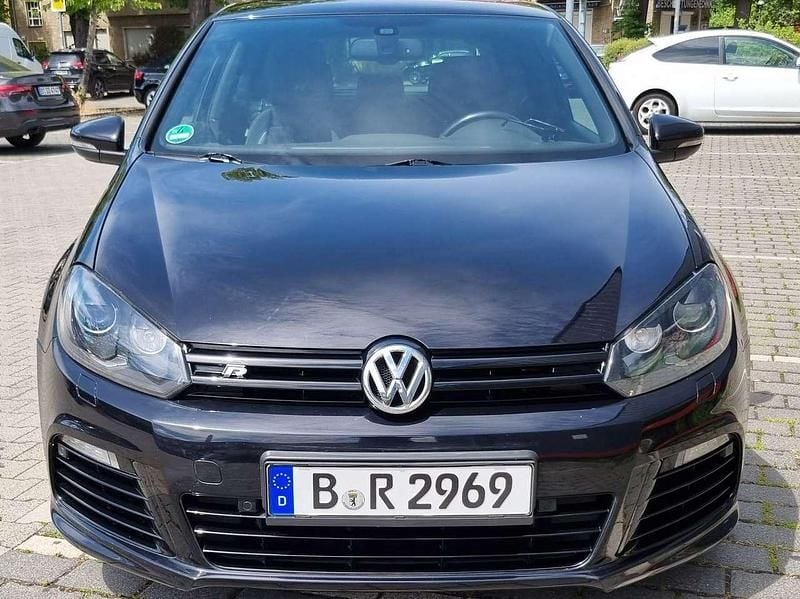 Schwarz Gebraucht 2012 VW Golf VII R Limousine | 19.900 € (Etwas zu teuer) - Bild 1/4